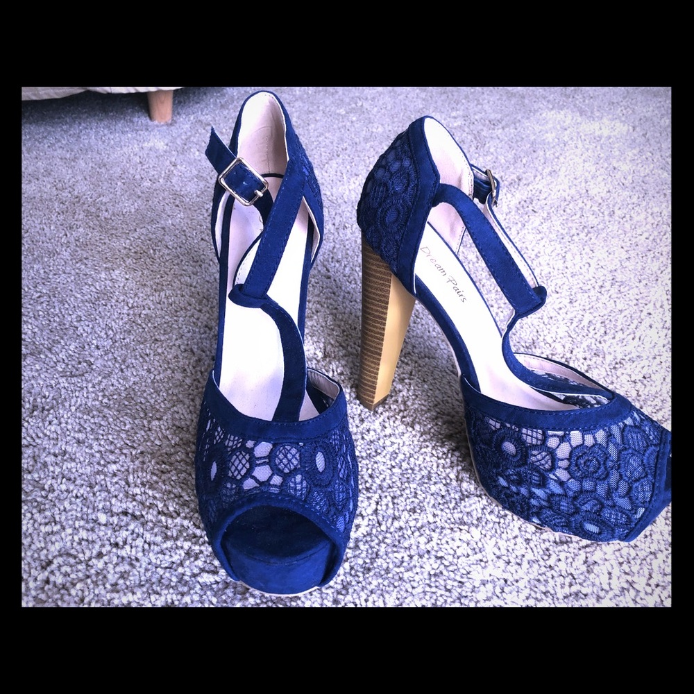 NWOT gorgeous blue lace platforms!
